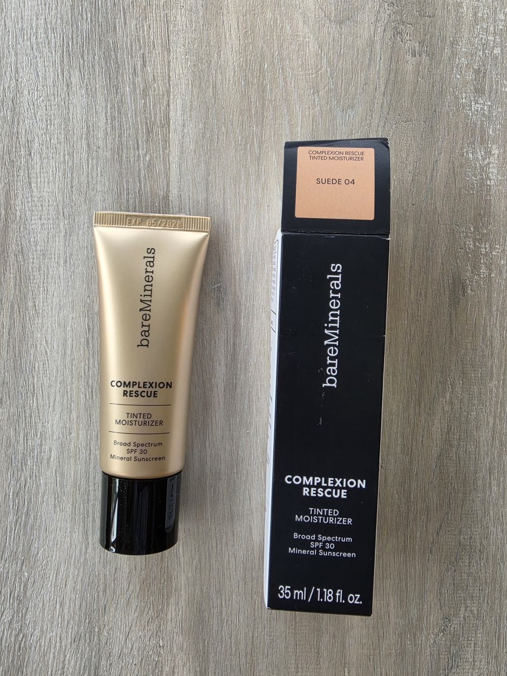 bareMinerals Complexion Rescue Tinted Moisturizer - Suede 04 Beige